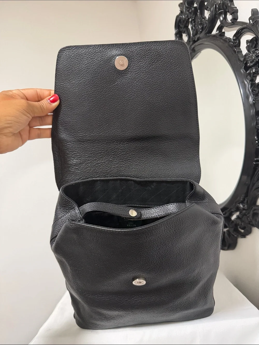i Santi Black Pebbled Leather Convertible Backpack Crossbody 🎀